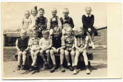 05_1947_Ohmstede_Silvija-Camp-Kids_o